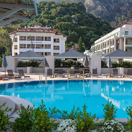 Faros Premium Beach Hotel +16